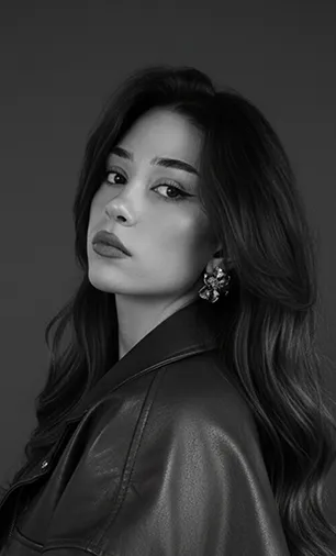 senior graphic designer hogi